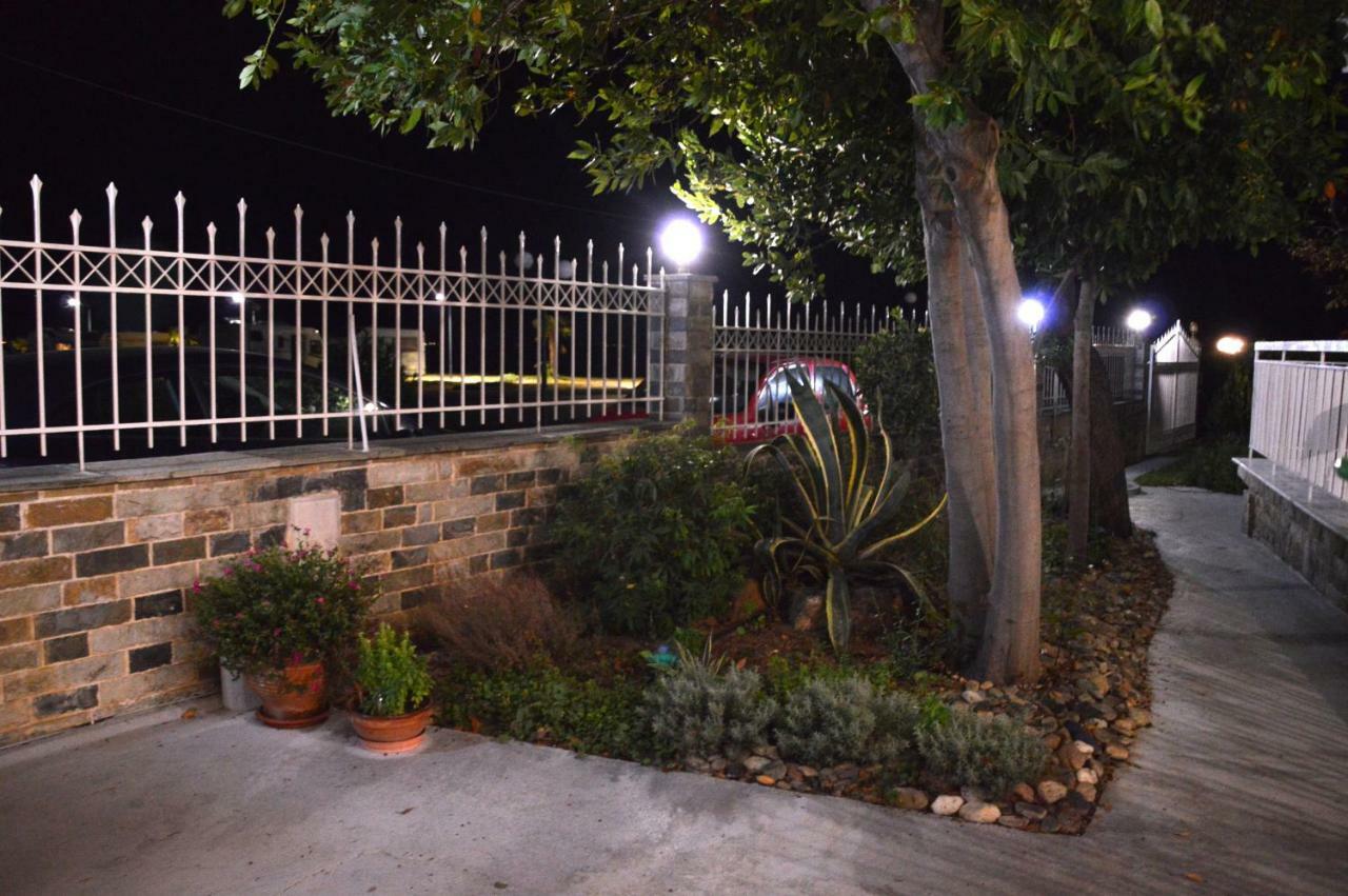 Antony Apartments Nea Plagia Exterior photo